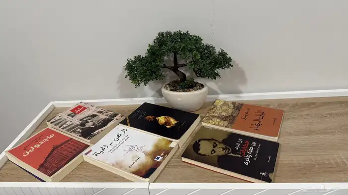 كتب ثقافية وروايات مستعملة بحالة ممتازة 0