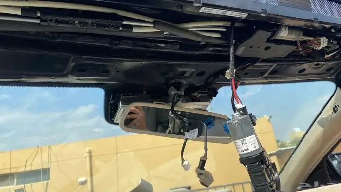 إصلاح وصيانة فتحات سقف السيارات 1