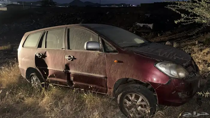 سياره انوفا 2006 1