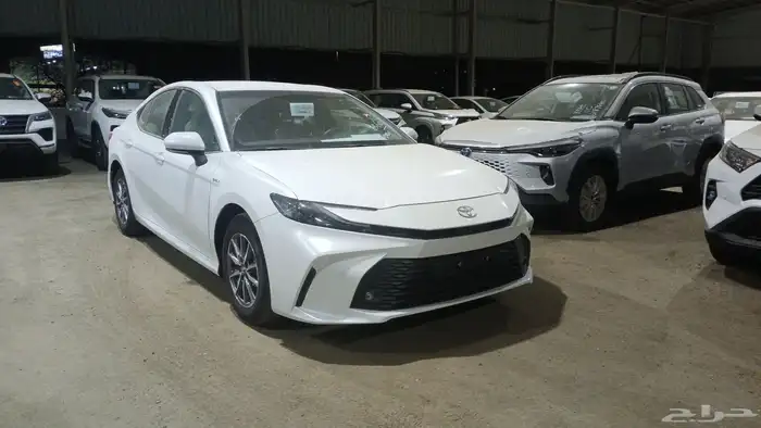 كامري E بنزين 2025 سعودي جديدده 4