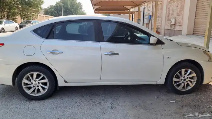 سيارة للبيع سنتراء 4