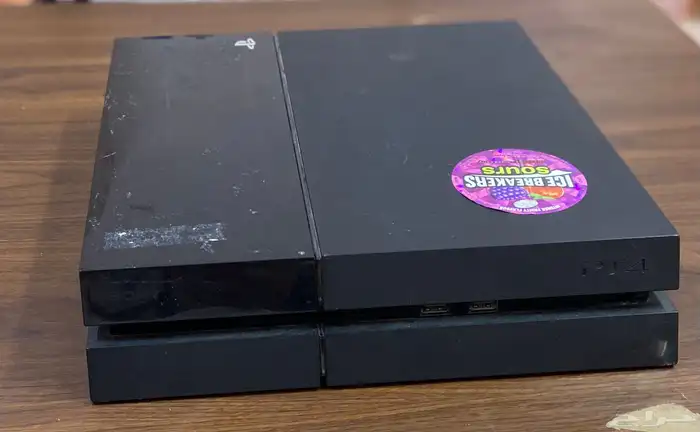 سوني 4 استخدام نظيف مايشتكي من شي( اقبل البدل ب ايفون)12وفوق 2