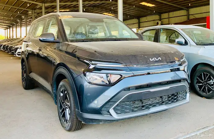 كيا كارينز مطور 7 مقاعد 2025 GL 8