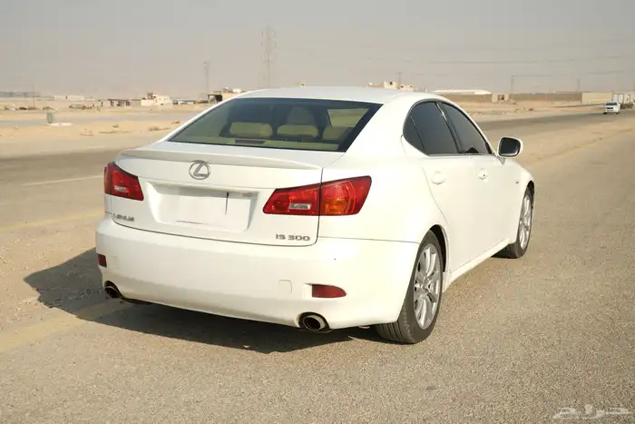 للبيع لكزس iS 300 موديل 2008 4