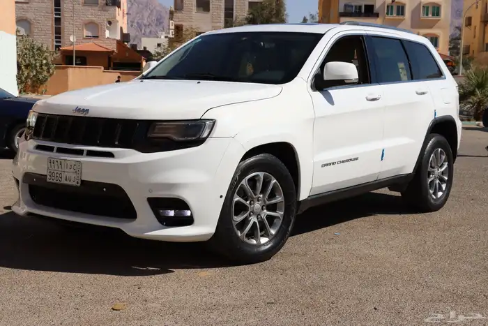 جيب شيروكي لاريدو 2015 0