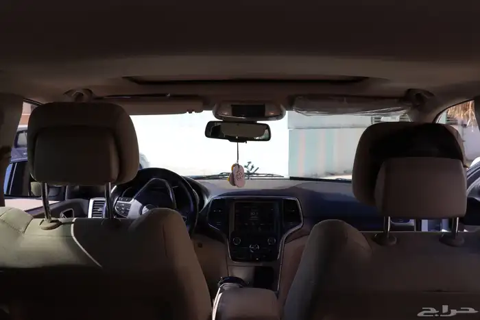 جيب شيروكي لاريدو 2015 6