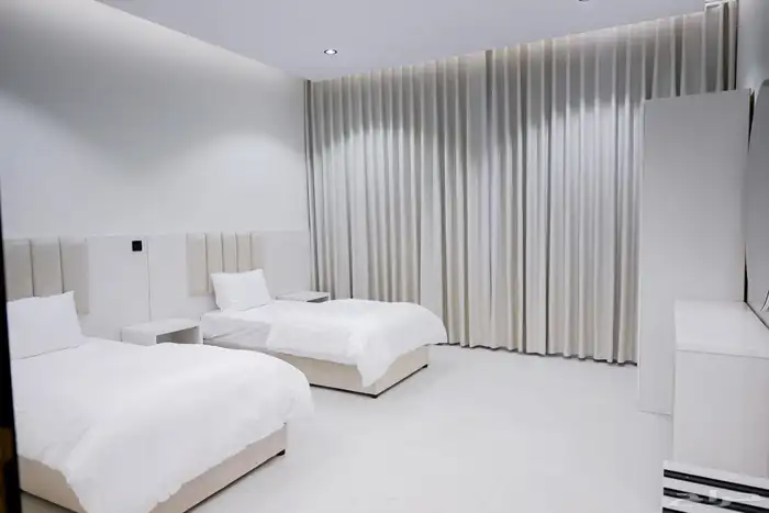 شقق سكنية جديدة مفروشة للايجار الباحة - العقيق 10