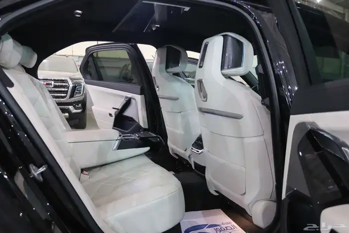 بي إم دبليو 735 M-kit موديل 2024 مستخدم بسعر 435.000 13