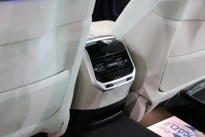 بي إم دبليو 735 M-kit موديل 2024 مستخدم بسعر 435.000 14