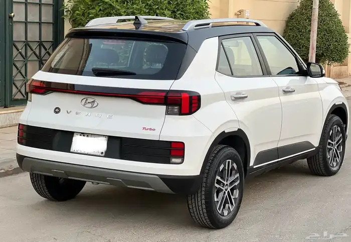 Hyundai Venue 2023 Automatic 1.0 Turbo Full Option 2