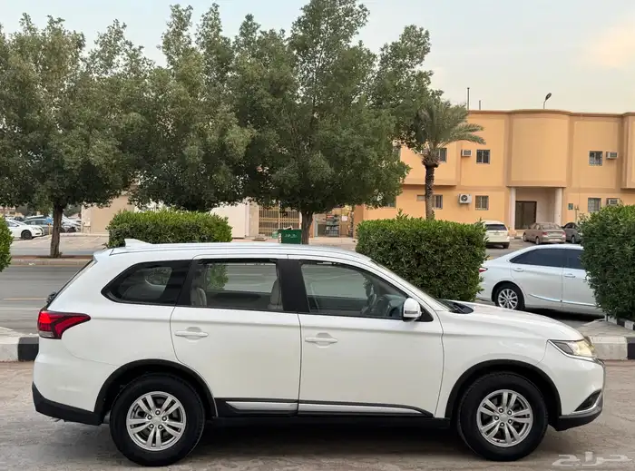 ميتسوبيشي اوتلاندر 2020 4