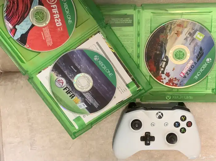 أعرض للبيع جهاز Xbox One 2