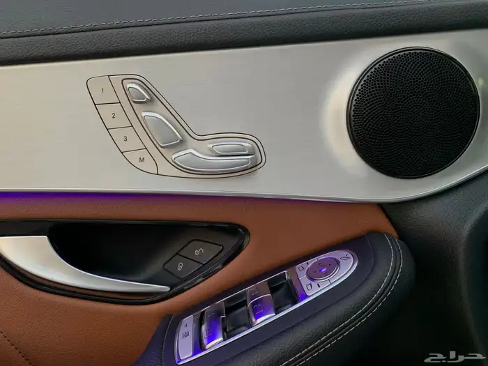 مرسيدس GLC200 موديل 2020 بحالة الوكاله ممشى 63 الف 39