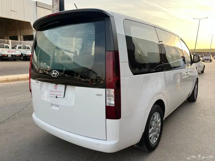 هيونداي ستاريا 2022 بنزين 9 ركاب 6