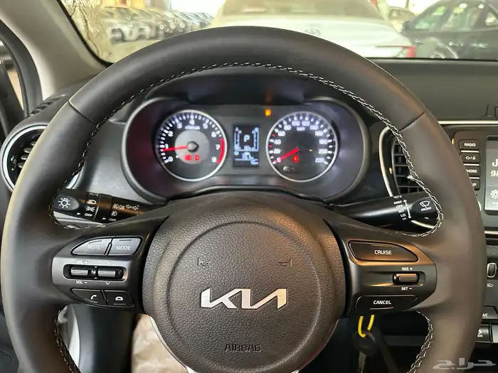 كيا بيجاس فل كامل فتحه لون رصاصي موديل 2025 10