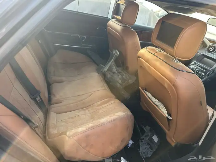 مصدومه جاكور Xj فل كامل ( بدون مكينه ) 12