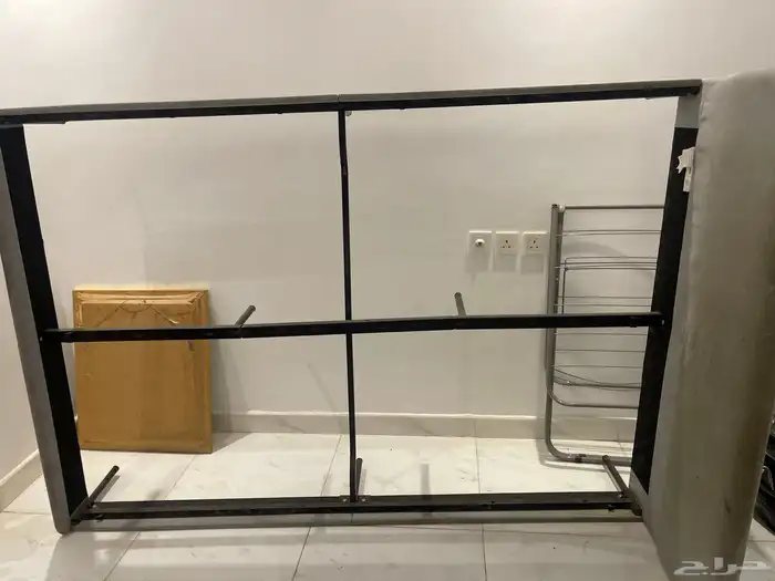 سرير نفر ونص وسخان مويا ودولاب تلفزيون 2