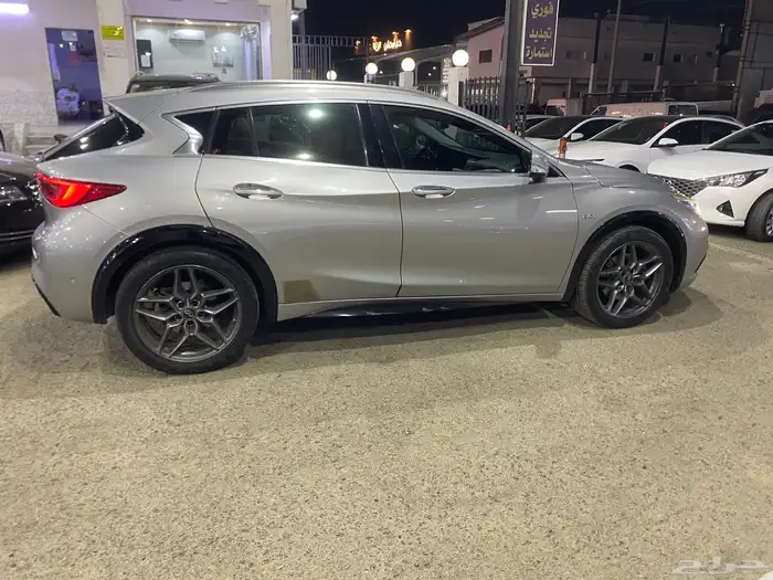 انفينيتي Q30 موديل2017 13