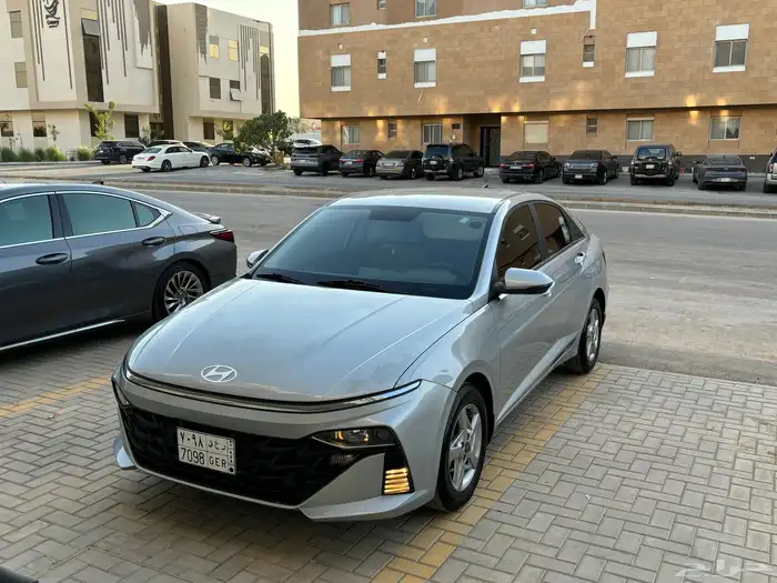 للبيع اكسنت 2024 0