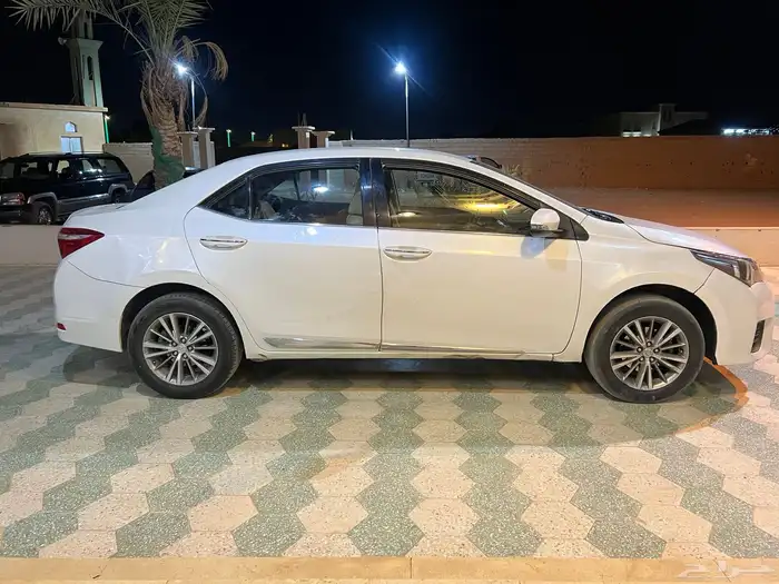 للبيع كورلا 2014 5