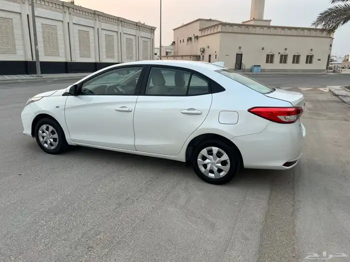 تويوتا يارس 2021 12