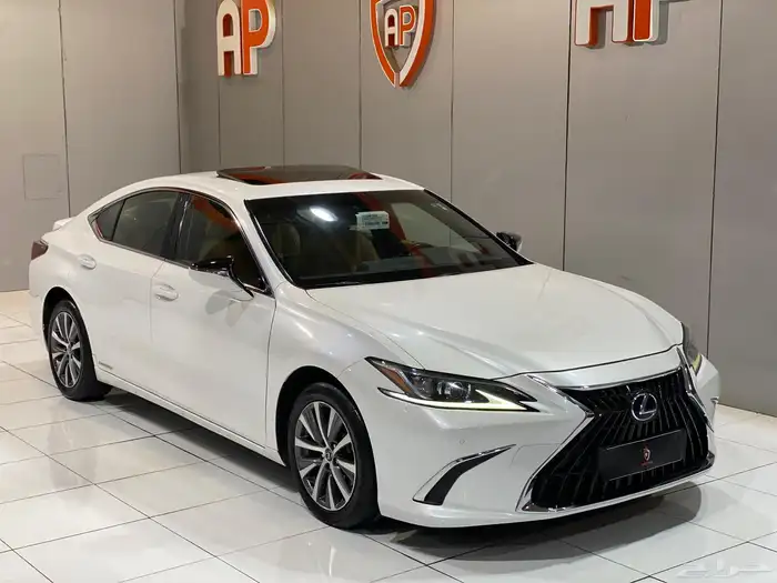 لكزس ES300h 2021 ( هايبرد ) بحالة ممتازة 1