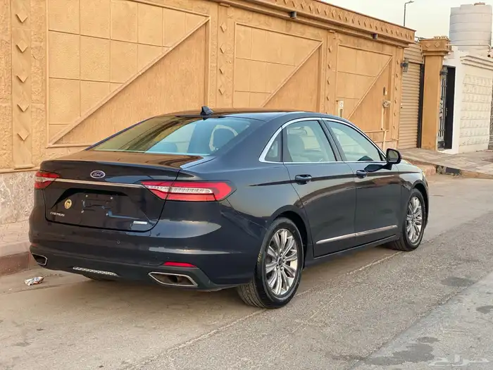 فورد تورس 2020 نص فل نظيف للبيع 6