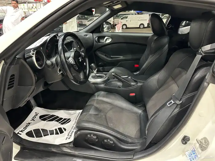 نيسان Z موديل 2015 نظيف 13