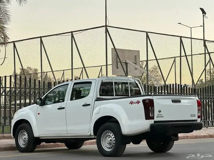 ايسوزو بكب غمارتين موديل 2023 سعودي قير عادي 6