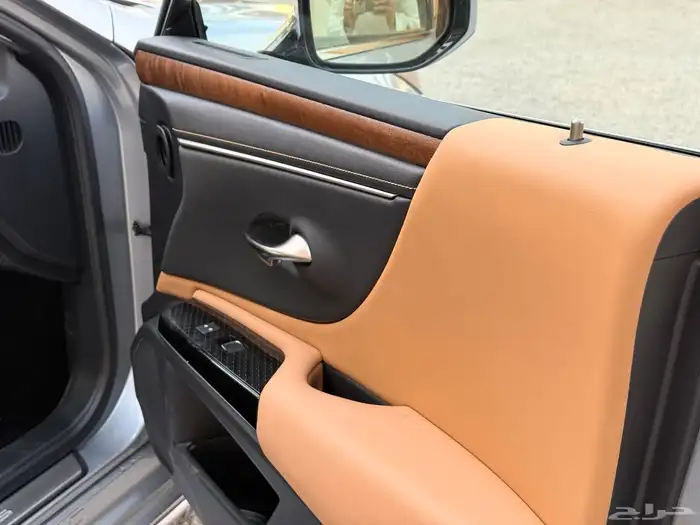 لكزس Es250 موديل 2023 فل كامل شرط 24