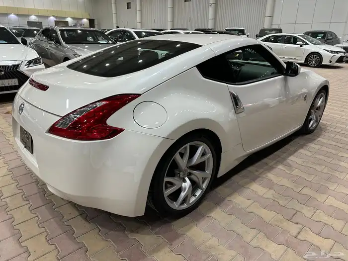 نيسان Z موديل 2015 نظيف 14