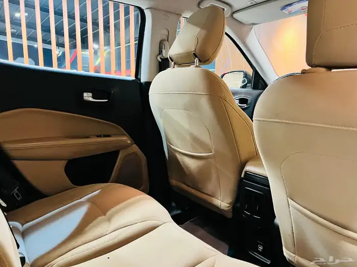 جيب كومباس 2018 سعودي ( بحاله ممتازه) 10