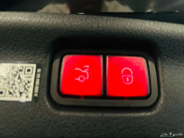 مرسيدس C200 موديل 2025 (اصفار) 39