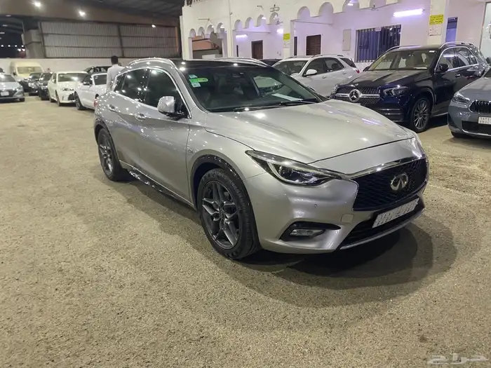 انفينيتي Q30 موديل2017 4