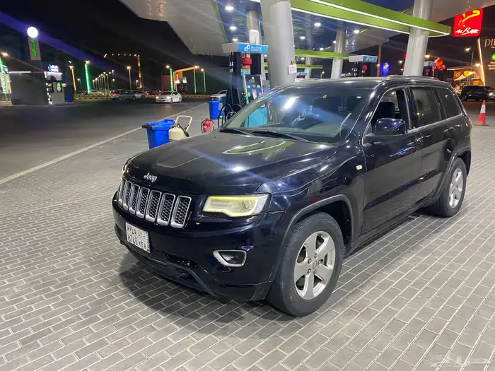 للبيع جيب جراند شروكي لاريدو 1