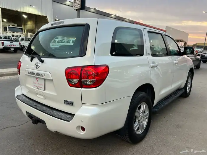 تويوتا سيكويا 2014 نص فل فتحه 6