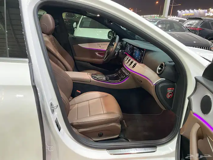 مرسيدس 2021 E250 بانوراما رادار قياده ذاتيه ( بنزين ) 2.0T 15