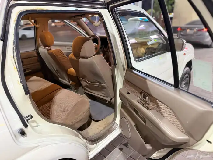 باثفندر 2005 ابيض للبيع 9