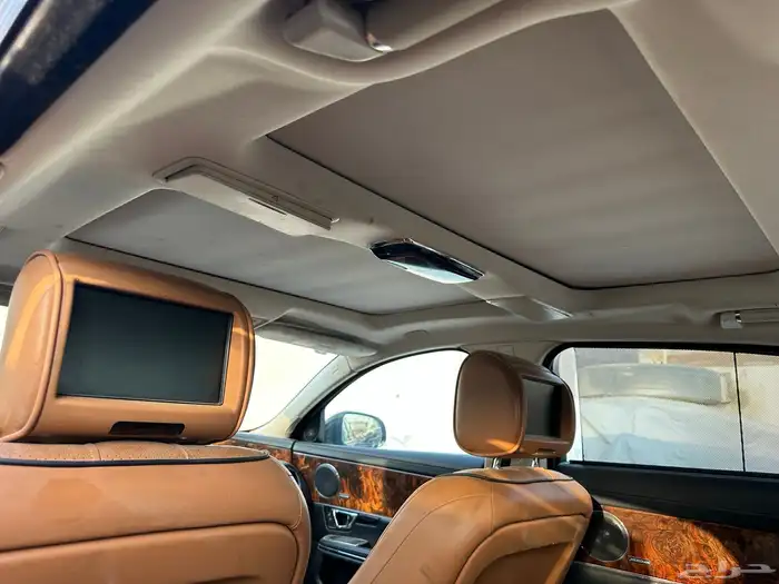 مصدومه جاكور Xj فل كامل ( بدون مكينه ) 11