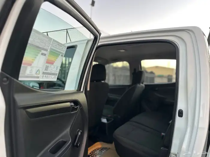 ايسوزو بكب غمارتين موديل 2023 سعودي قير عادي 17