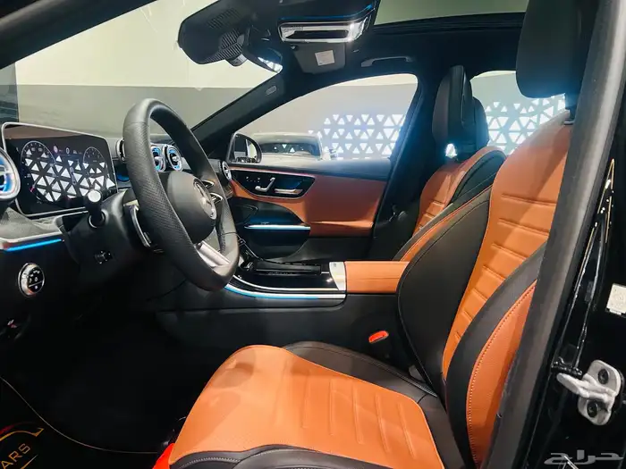 مرسيدس C200 موديل 2025 (اصفار) 33