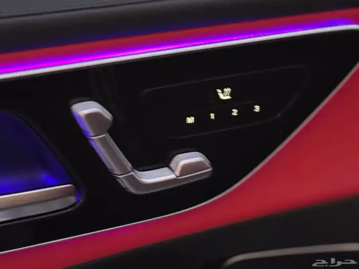 مرسيدس GLC200 2024 على الضمان و الصيانه 22