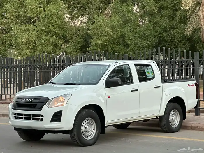 ايسوزو بكب غمارتين موديل 2023 سعودي قير عادي 1