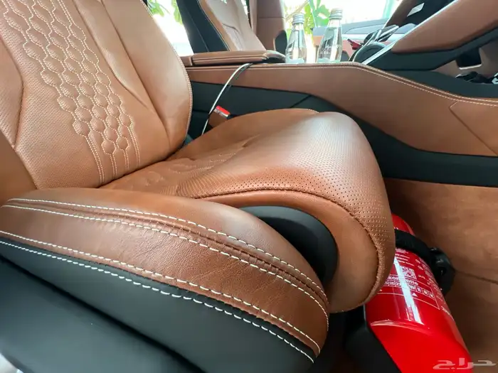 لمبرجيني اوروس S عداد 4 الاف صيانة 5 سنوات إضافية مجانا 36