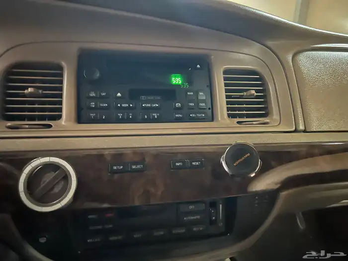 فورد جراند ماركيز 2010 نظيف مالك اول 38