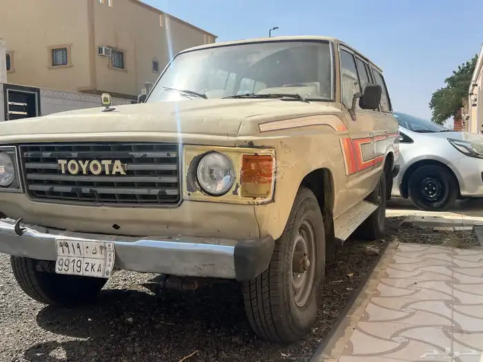 جيب 1985 للبيع سيم ب 13 ونطلب من الله الزود. 0