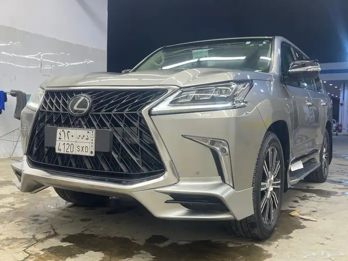 للبيع جيب لكزس LX2018 سعودي 1