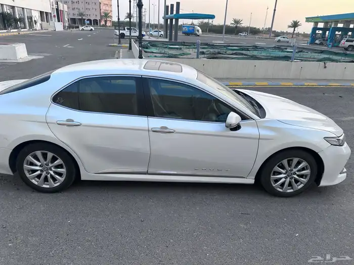 للبيع كامري موديل 2020 فل كامل 4 سلندر بودي بلد 1