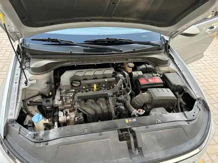 للبيع اكسنت 2024 11