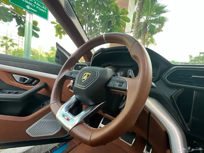 لمبرجيني اوروس S عداد 4 الاف صيانة 5 سنوات إضافية مجانا 94